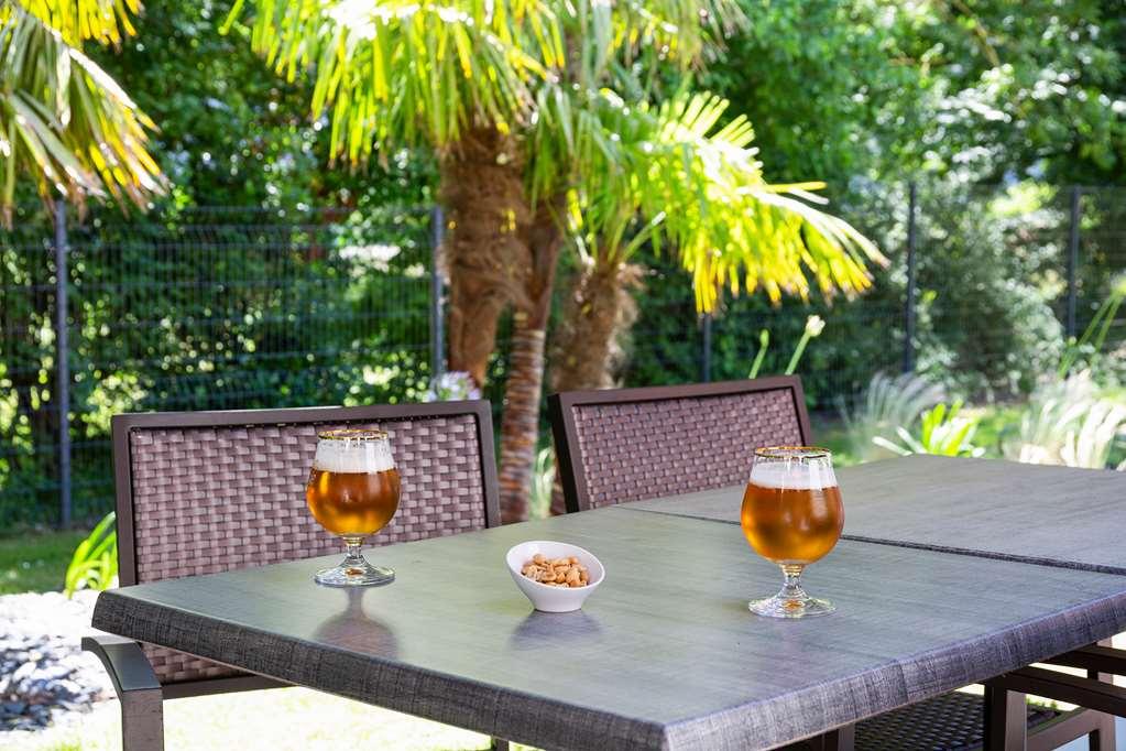 The Originals Boutique Hotel Restaurant Saint James, Montaigu-Vendee Exterior foto